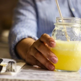 Jugo de sábila en ayunas: 3 beneficios que transformarán tu cuerpo