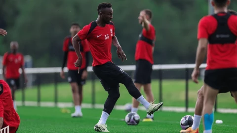 JULIAN QUIÑONES.jpg