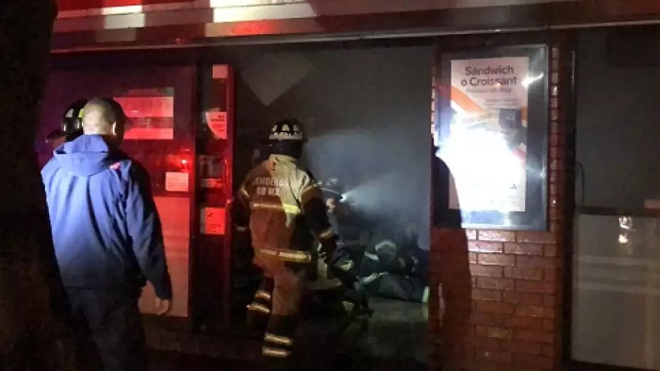 incendio_tienda_comvemiencia_cuauhtémoc .jpg
