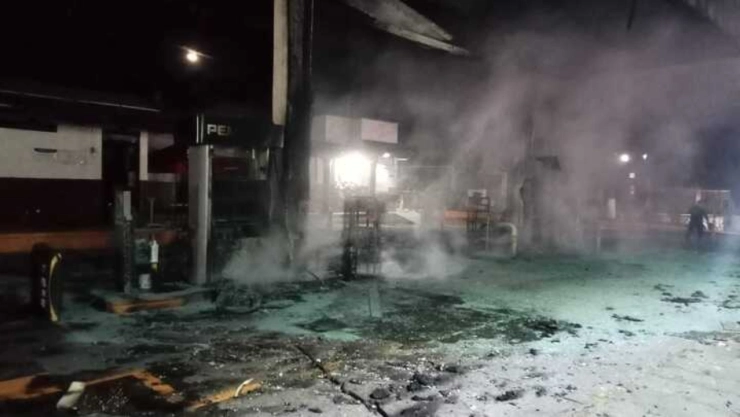 Investigan-incendio-en-gasolinera-y-ataque-armado-en-Cuitzeo-Michoacán