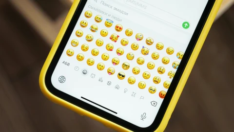 EMOJIS EN TECLADO