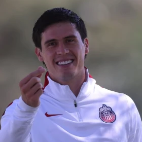 La lesión de Diego Campillo causa gran preocupación para Gabriel Milito en Chivas