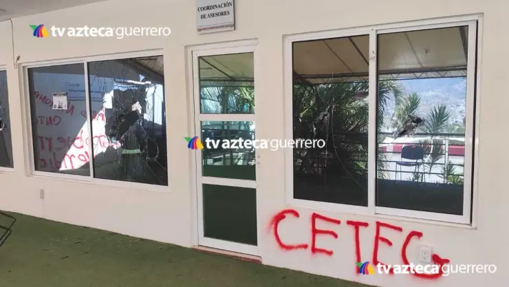 oficina-vandalizada