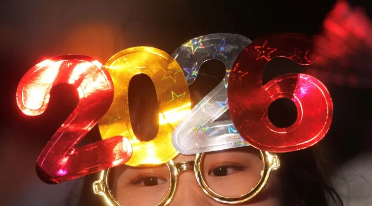 ¡Feliz año 2026! 40 frases para mandar por WhatsApp a familiares y amigos el 31 de diciembre y 1 de enero