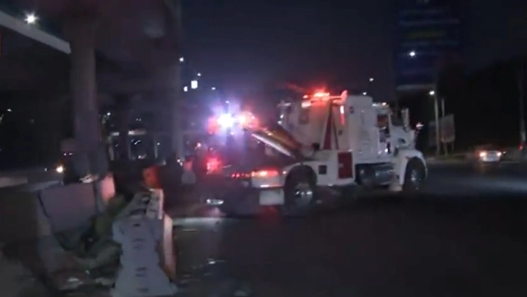 México-Queretaro choque traileres vialidad cerrada tres horas.jpg