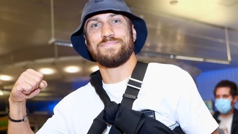 Vasyl Lomachenko deja la guerra para pelear