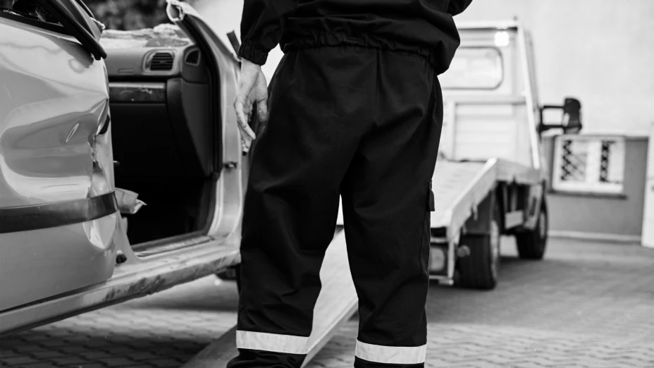 Accidente en León tráiler choca contra vehículo en gasolinera y huye, 3 de enero de 2025.png