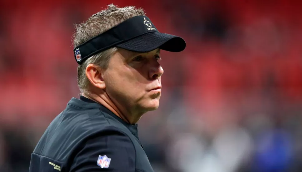 Broncos de Denver firma a Sean Payton