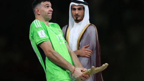 Emiliano Martínez en los festejos de la Final