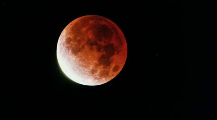 Eclipse lunar 17 de septiembre.jpg