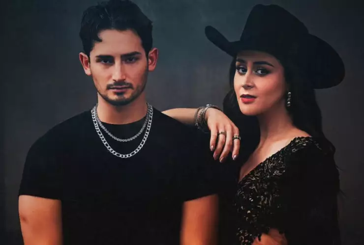 Viviann Baeza estrena el tema Doble T junto a Emilio Marcos.