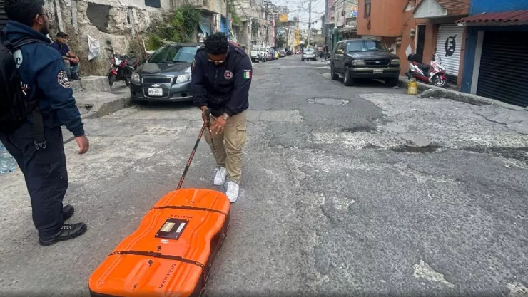 sism&oacute;grafo port&aacute;til instalado por el Servicio Sismol&oacute;gico Nacional en la FES Acatl&aacute;n