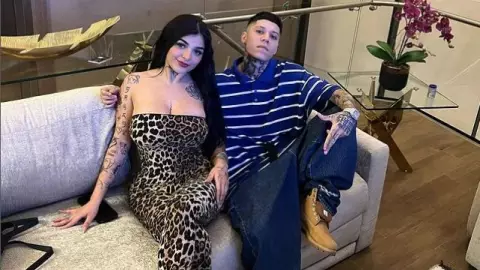 Habrá BODA de Karely Ruiz y Santa Fe Klan; Mhoni Vidente