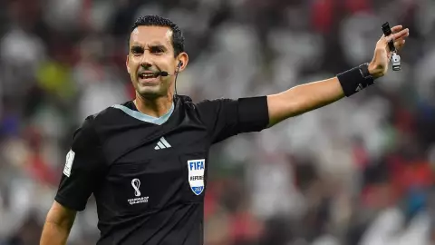 Cesar Arturo Ramos - Arbitro.