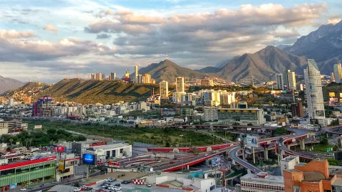En Nuevo León los hombres lloran más por futbol, según la IA