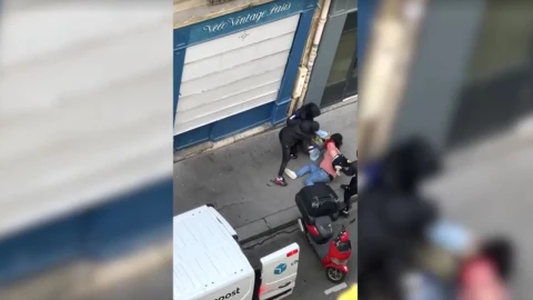 VIDEO de mujer que escapa de secuestro fallido en París