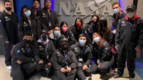 ¡Enhorabuena! Estudiantes cancunenses son premiados por la NASA (2).jpg