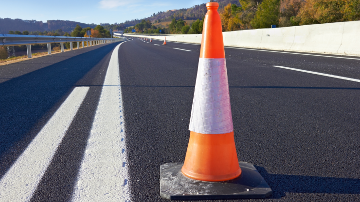 Reducción de carriles en la México-Cuernavaca genera tráfico.