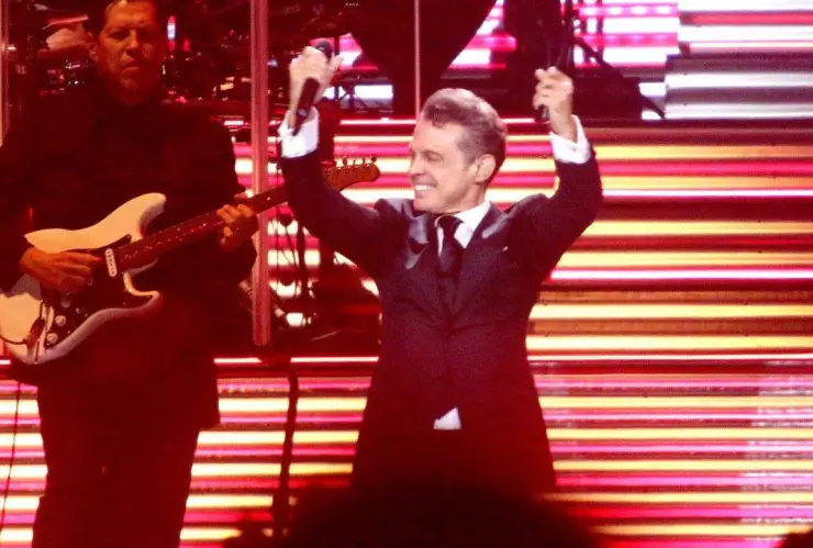 Luis Miguel ayudará a los damnificados del huracán Otis