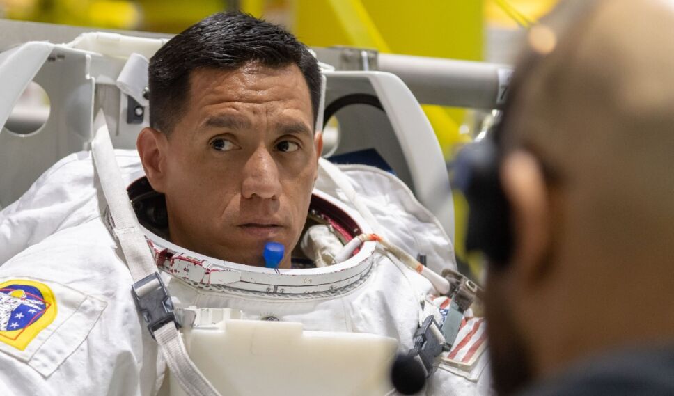 Despega vuelo tripulado con Frank Rubio hacia el espacio