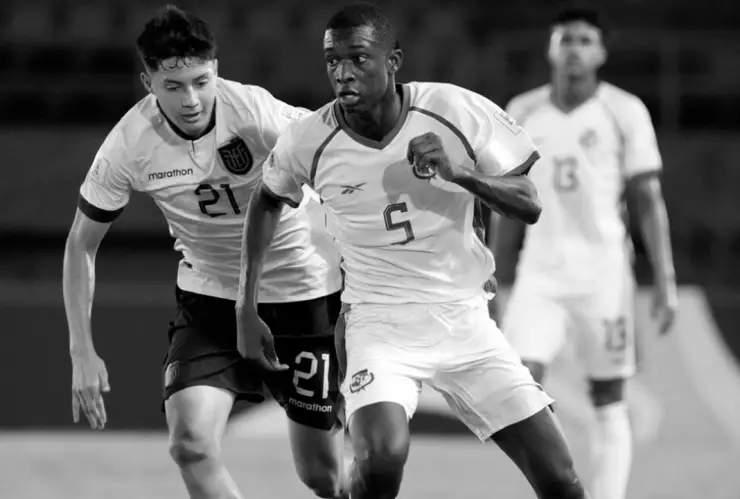 Futbolista muere en tiroteo