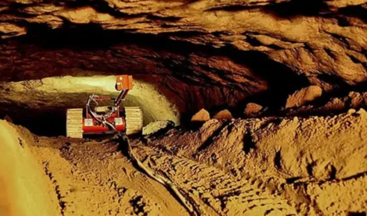 Túnel debajo pirámides Teotihuacán