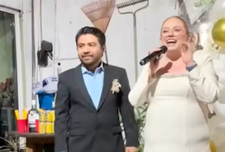 Pareja sorprende a sus invitados al cambiar una celebración de cumpleaños por su boda