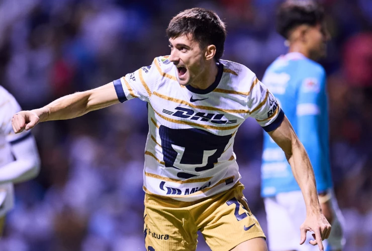 Ignacio Pussetto, delantero de Pumas, entraría en la negociación por Álvaro Angulo