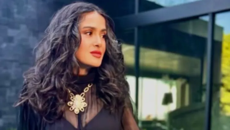 salma-hayek-derrocha-coqueteo-espectacular-foto-58-años.jpg