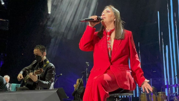 Ana Gabriel anuncia su retiro de los escenarios tras 50 años de carrera