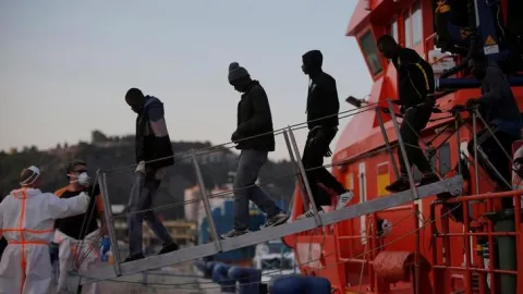 españa inmigrantes mando unico