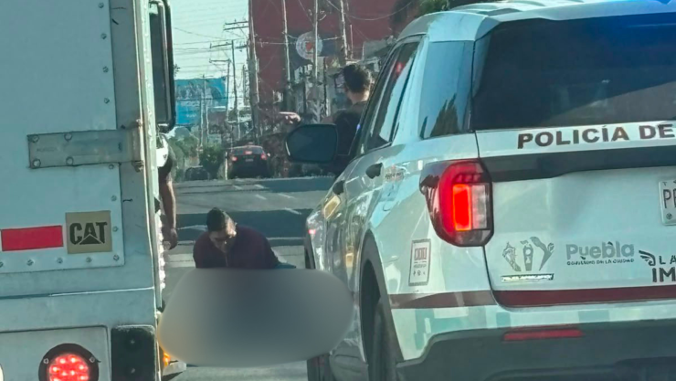 Movilización en la colonia Tres Cruces, en Puebla, hoy; hay una persona lesionada