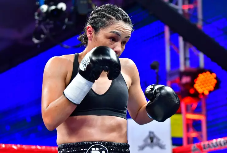 Jackie Nava pelea Gloria Elena Yancaqueo Box Azteca