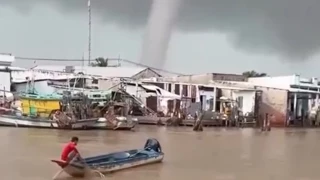 tromba marina en Vietnam.jpg