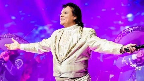 Joaquín Muñoz explota contra las personas que hacen homenajes a Juan Gabriel.
