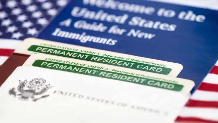 green-card-familia.jpg