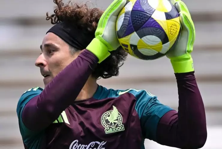 Memo Ochoa en la Selección de México