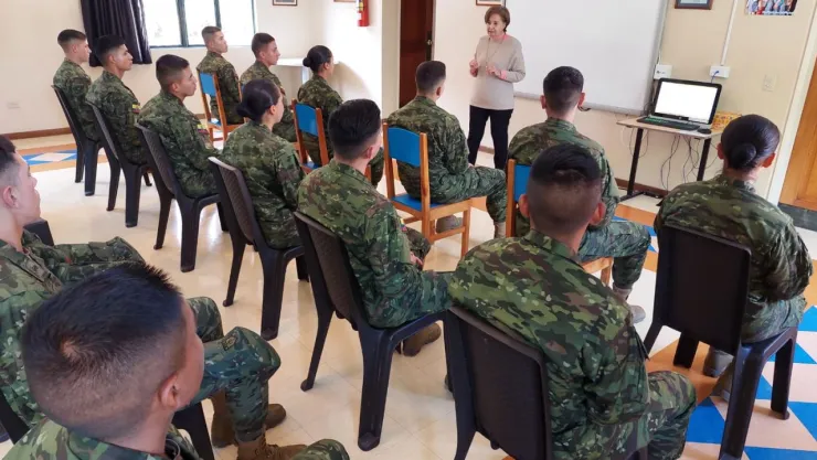 Reclutamiento para trabajar en el Colegio Militar
