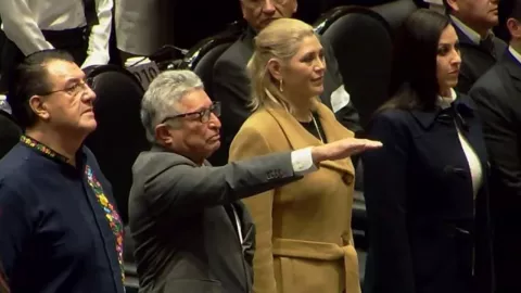 Leopoldo Melchi rinde protesta