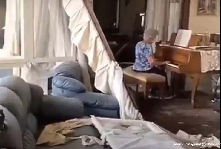 mujer piano libano .jpg