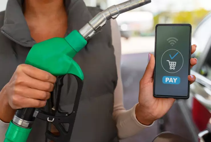 como ahorrar gasolina al conducir.jpg