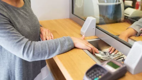 ¿Abren los bancos el 2 de diciembre 2024?