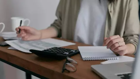 Esto pasa con tus deudas al SAT después de morir.jpg