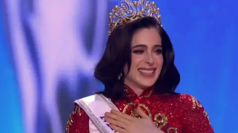 ¡VIVA MÉXICO! Fátima Bosh es la GANADORA de Miss Universo 2025: La corona regresa al país