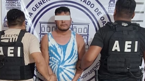 le prende fuego a su esposa en Oaxaca