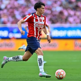 Richard Ledezma con Chivas