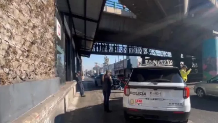 VIDEO: Hombre murió tras accidente al caer de puente vehicular en Iztapalapa