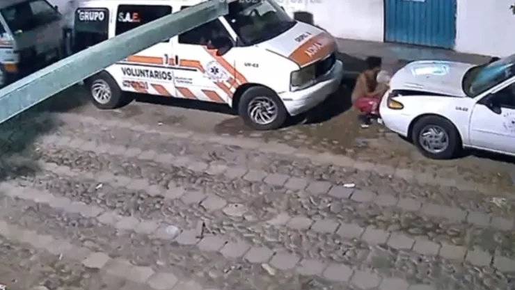 Migrantes ambulancia baterías