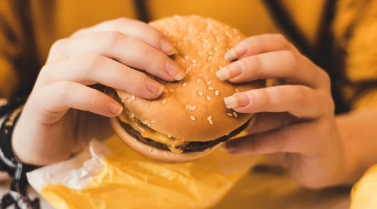 hamburguesaquesoamarilloprofeco.jpg