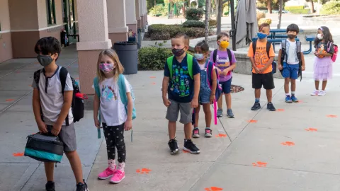 La Secretaría de Salud de la CDMX indicó que en caso de encontrar un caso de COVID-19 en las escuelas no se cerrará el plantel.